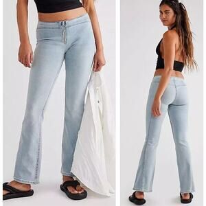 EUC We the Free Jett Low-Rise Flare Jeans - 31 waist